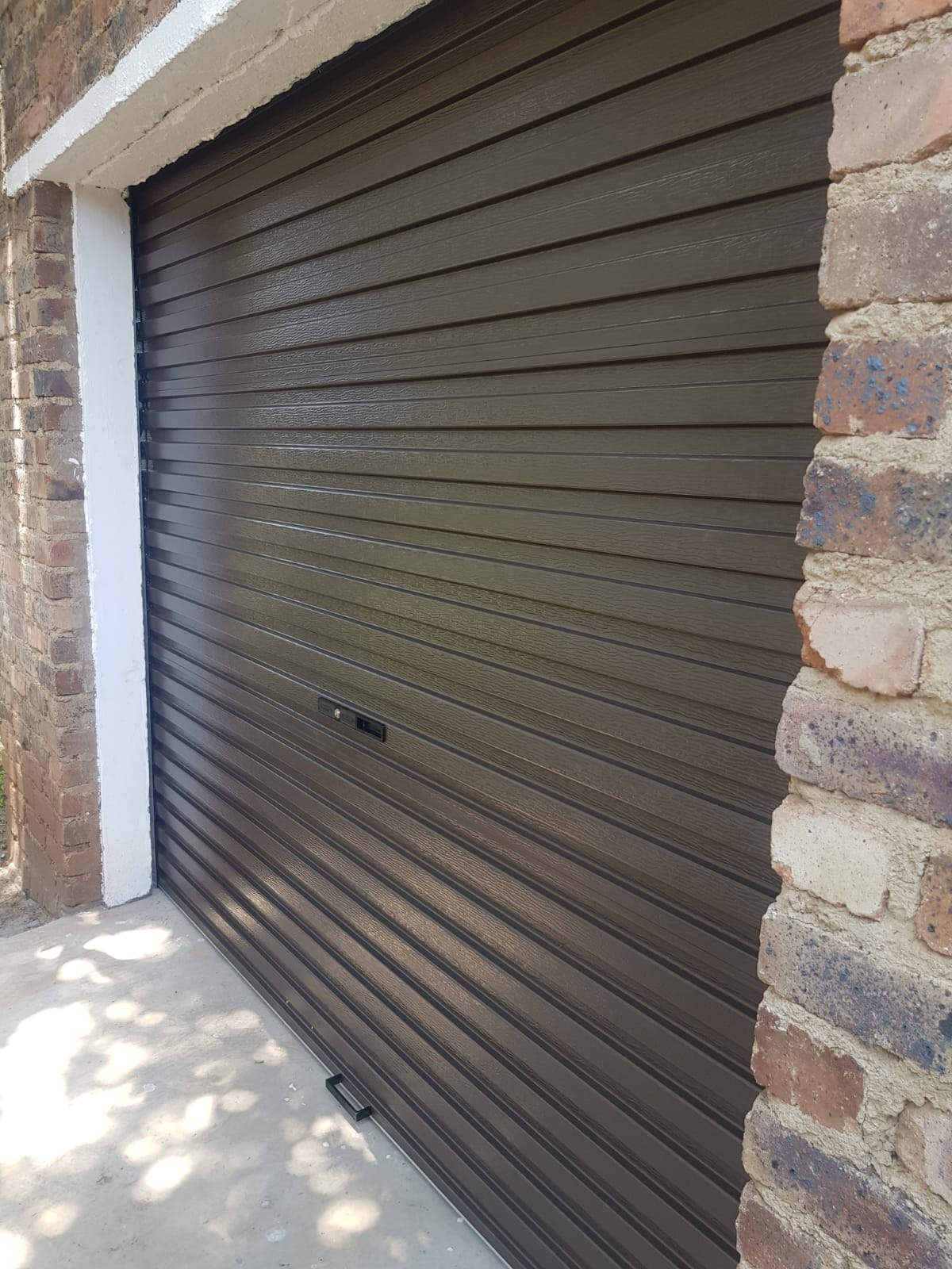 Garage door motor